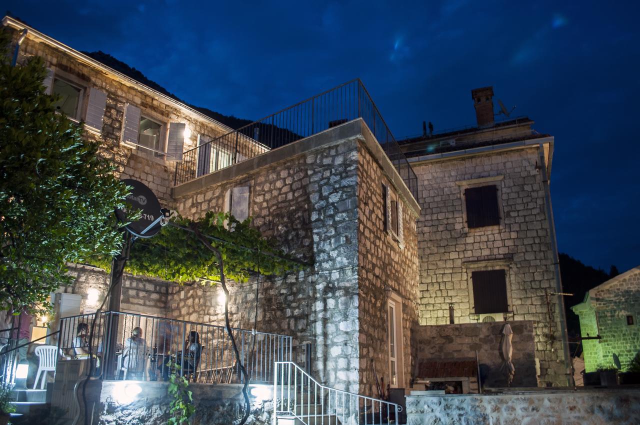 Sunny Port Apartment & Rooms Perast Exterior photo
